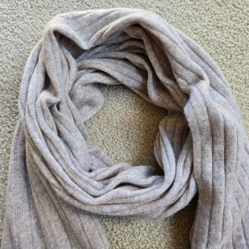 NWOT Halogen Cashmere Ribbed Scarf With Angled Ends Tan Oatmeal